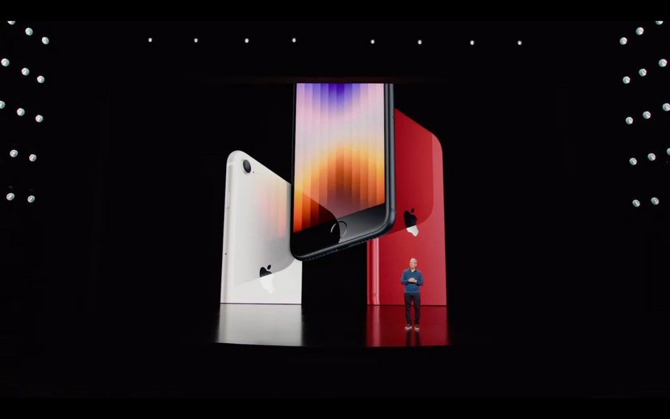 Introducing the iPhone SE 2022 / Twitter